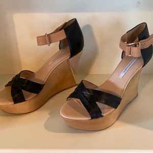 Women’s Diane von Furstenberg Wedge Sandal Size 8.5